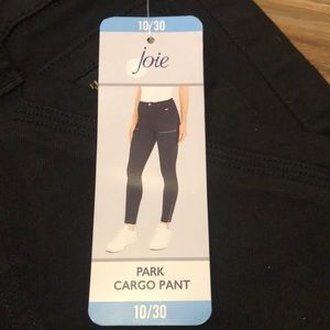 JOIE 10/30 LENGTH PARK CARGO PANTS JEANS, COLOR BLACK, CONTEMPORARY FIT